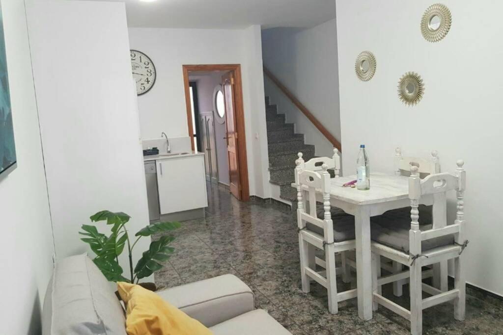 Tarajalejo Beach E Apartment ภายนอก รูปภาพ